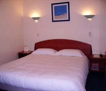 Port Jacquet Hotel 3*